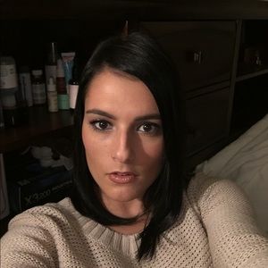 Meet your Posher, Casey